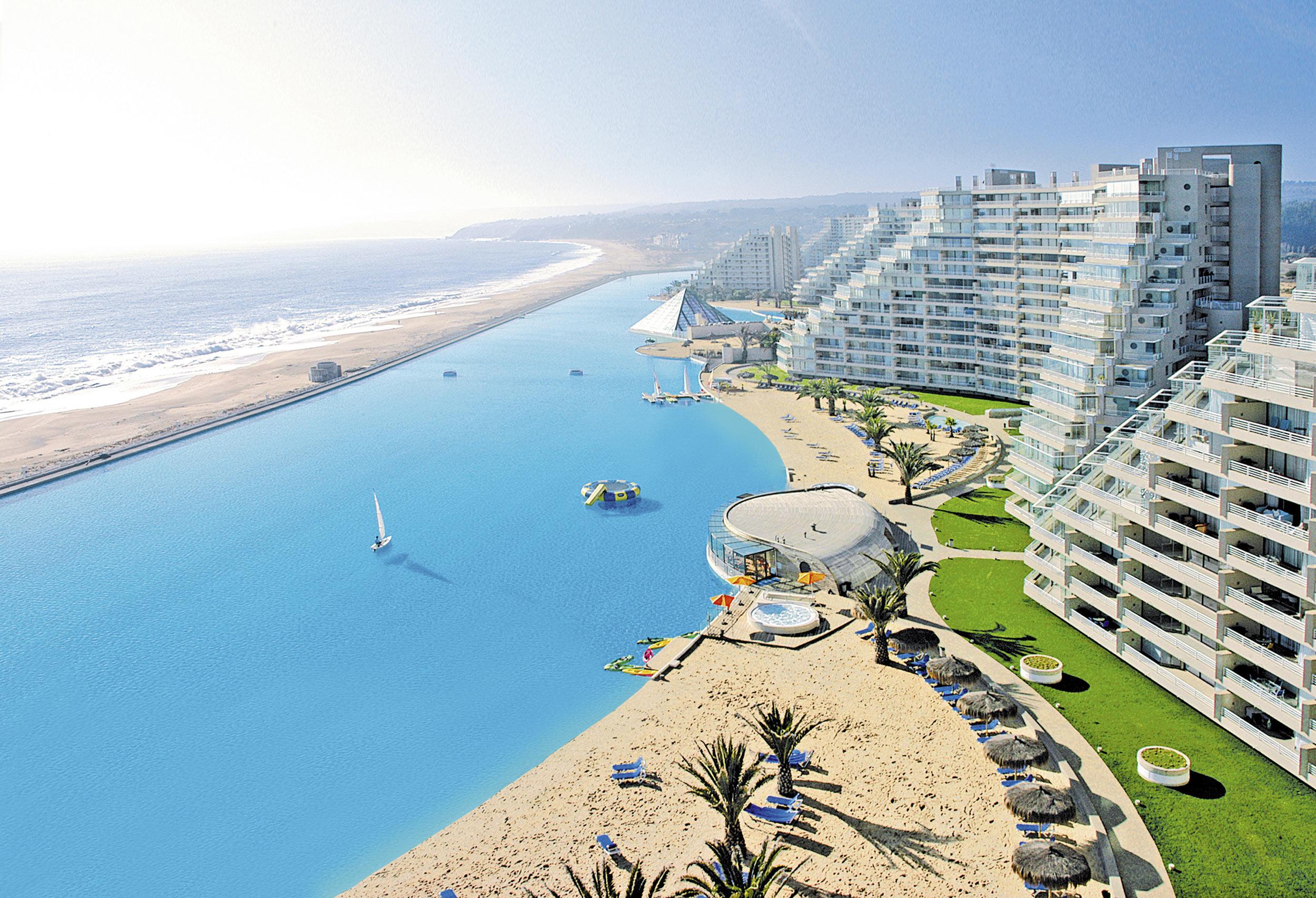 Crystal Lagoons San Alfonso del Mar